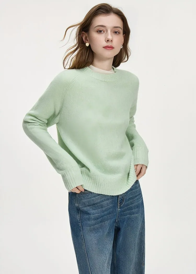 LOOSE GENTLE ROUND NECK KNIT