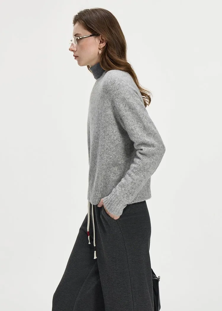 LOOSE GENTLE ROUND NECK KNIT