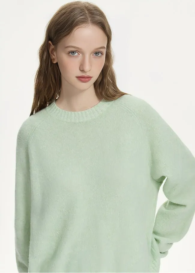 LOOSE GENTLE ROUND NECK KNIT