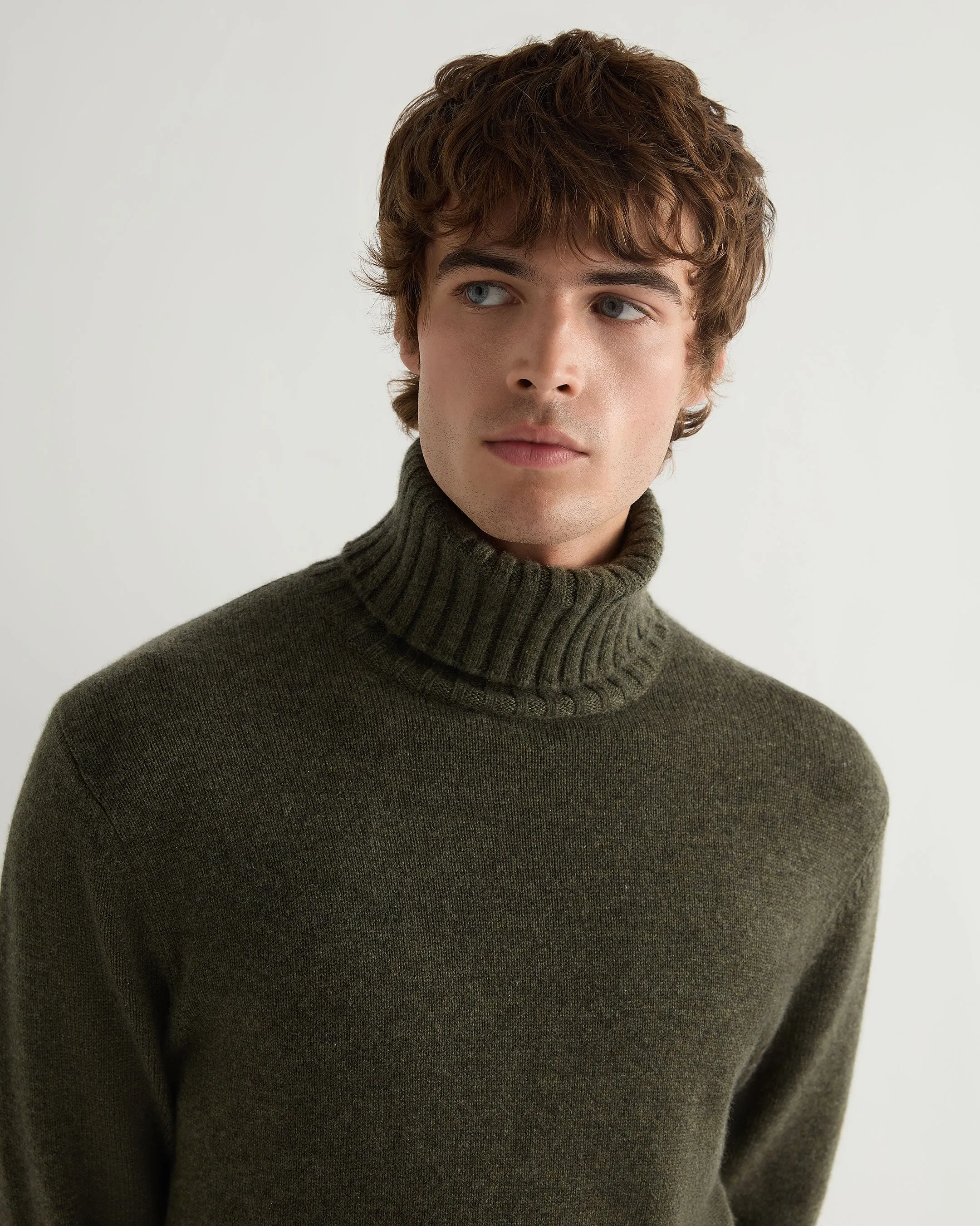 Men's Brompton Turtle Neck Cashmere Sweater Moss Green