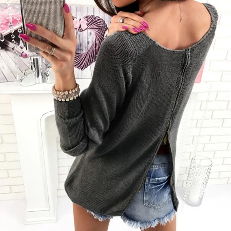 OVERSIZED SWEATER WITH ZIPPERED BACK